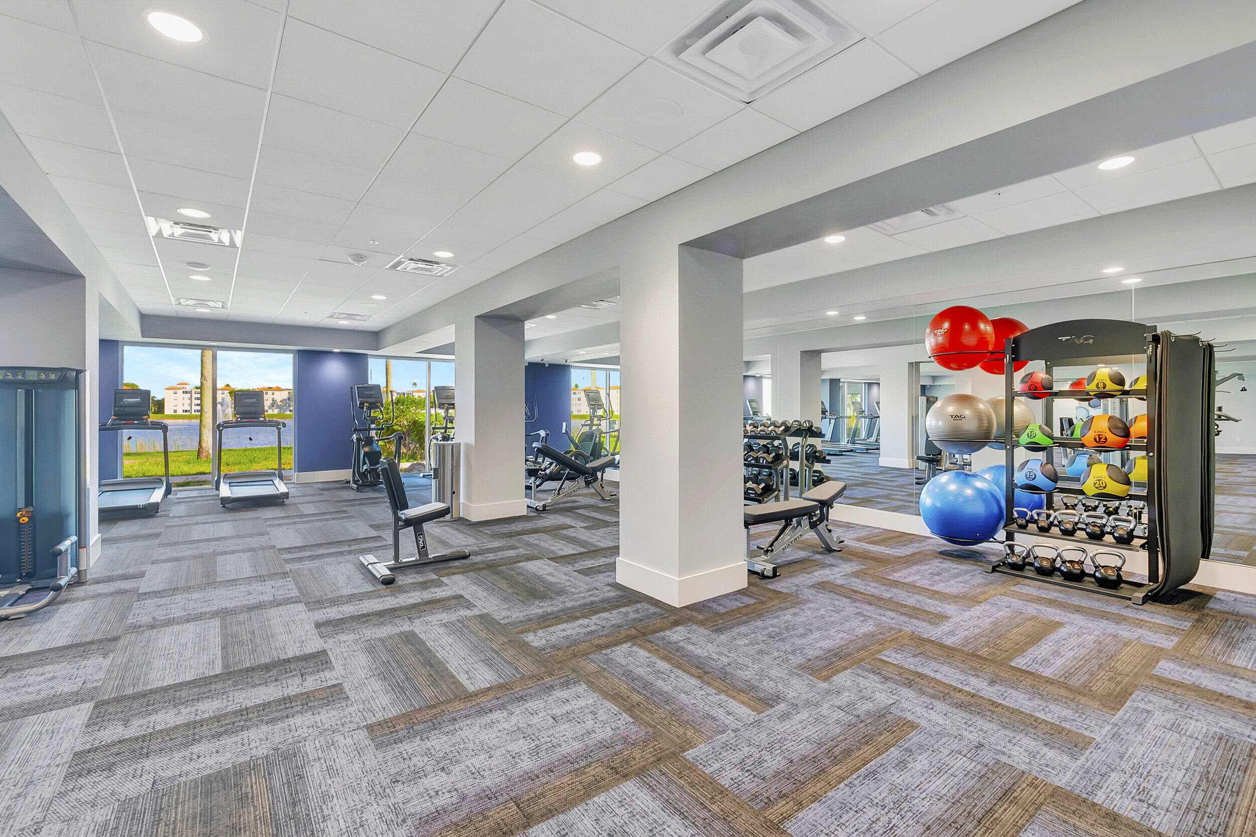 HUNTINGTON POINTE - Residential