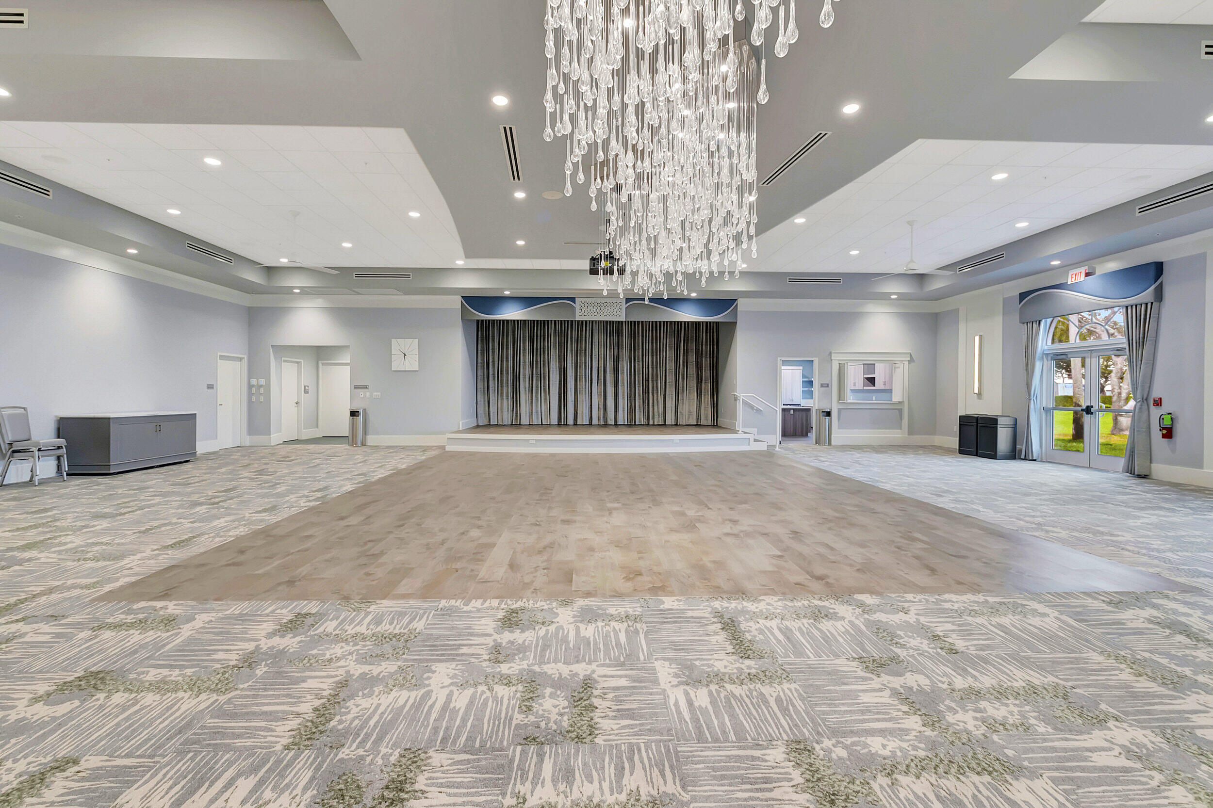 HUNTINGTON POINTE - Residential