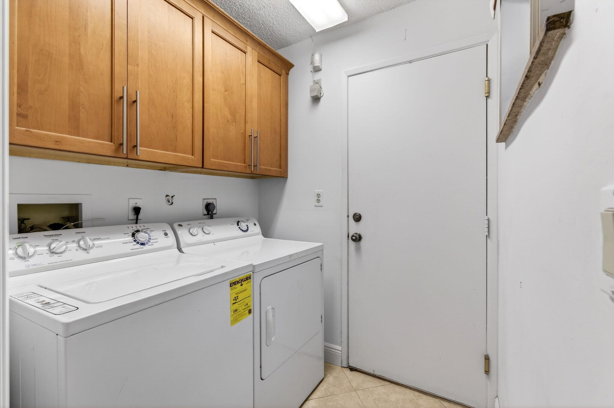 HUNTINGTON POINTE - Residential