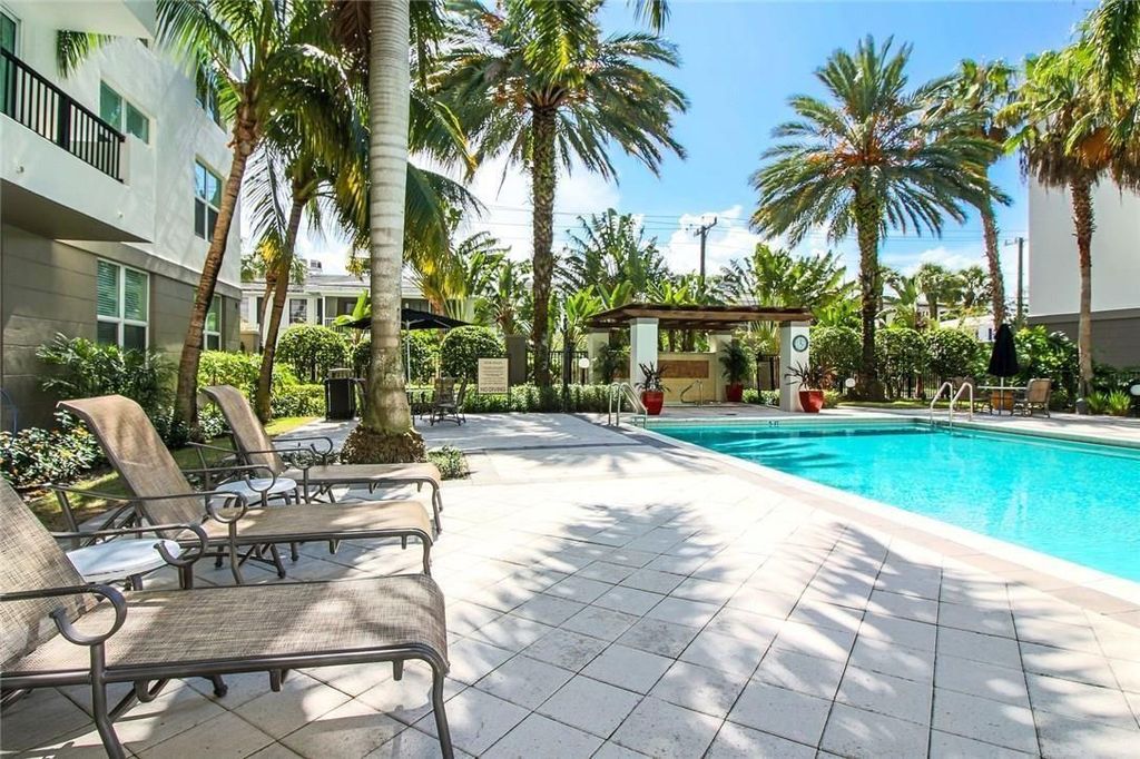 Photo of 2401 NE 65th St #610, Fort Lauderdale, FL 33308 (MLS # F10505127)