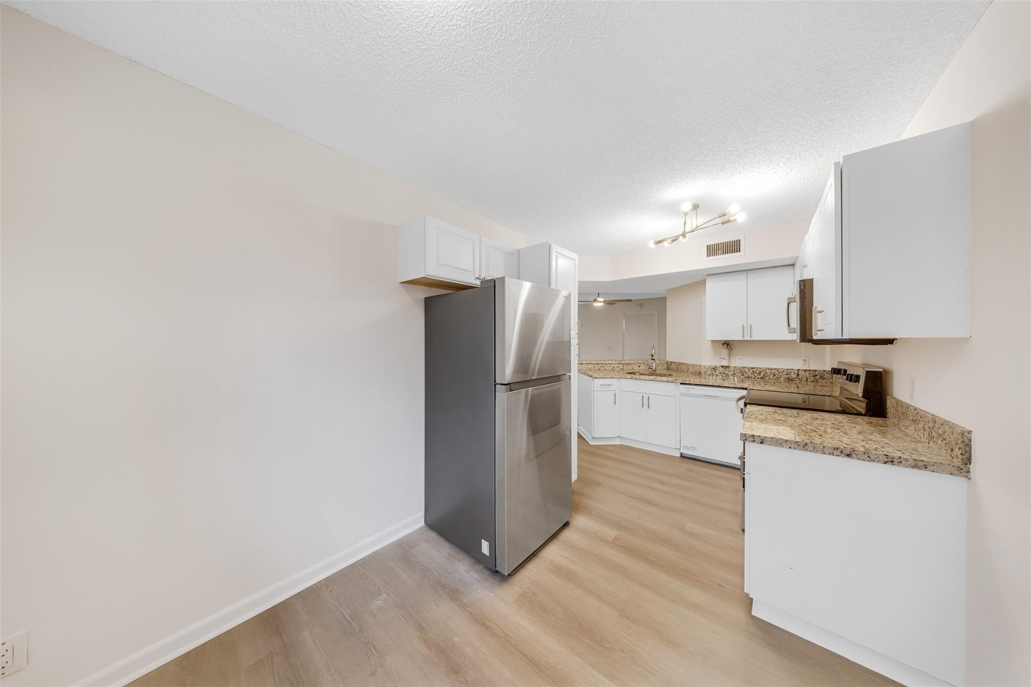 EDGEWATER CONDO - Residential Lease