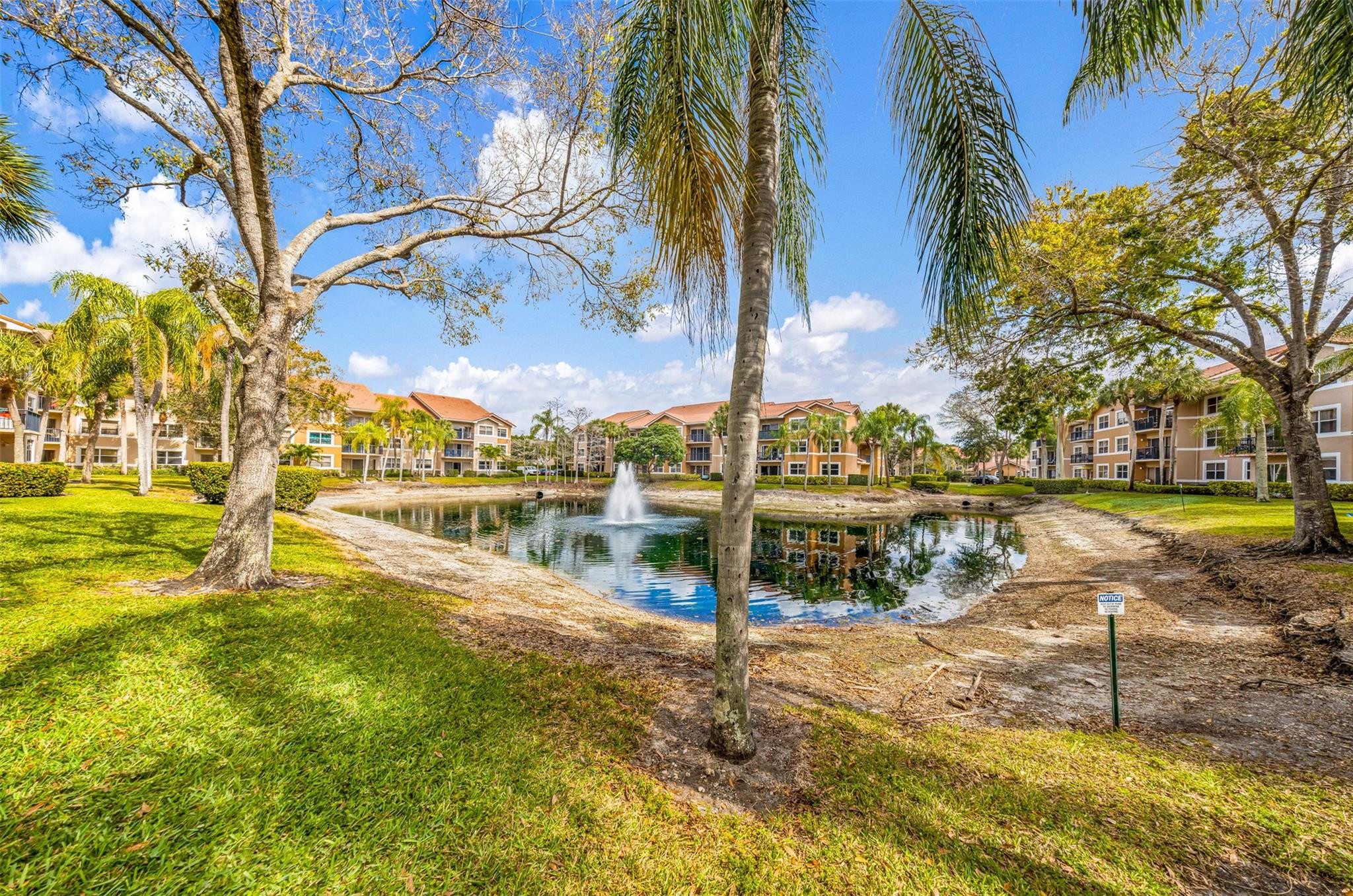 EDGEWATER CONDO - Residential Lease