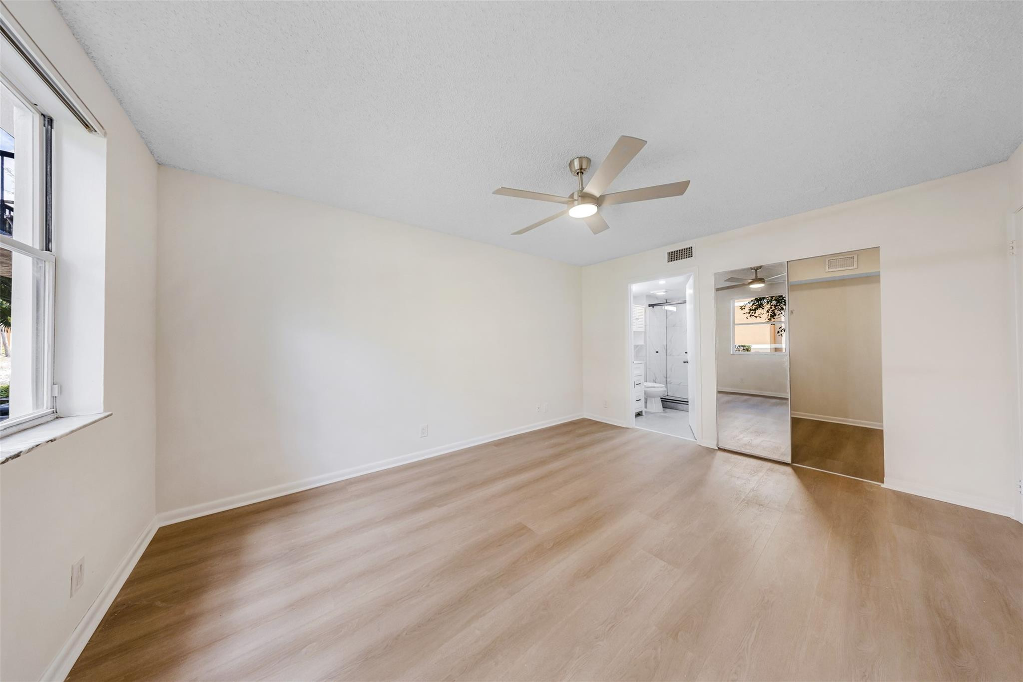 EDGEWATER CONDO - Residential Lease