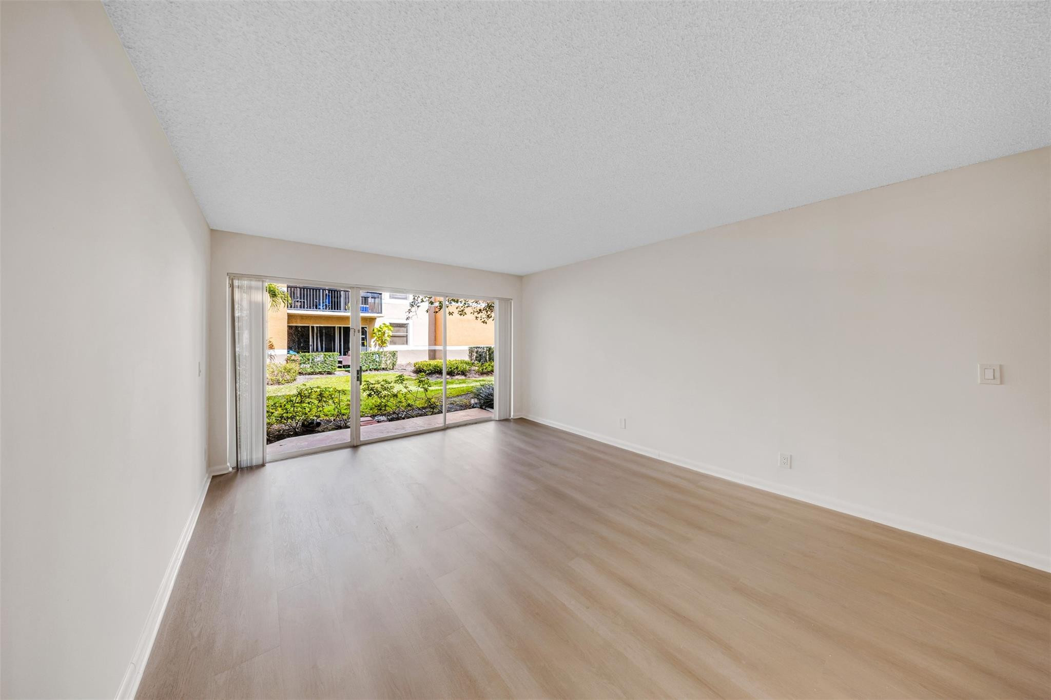 EDGEWATER CONDO - Residential Lease