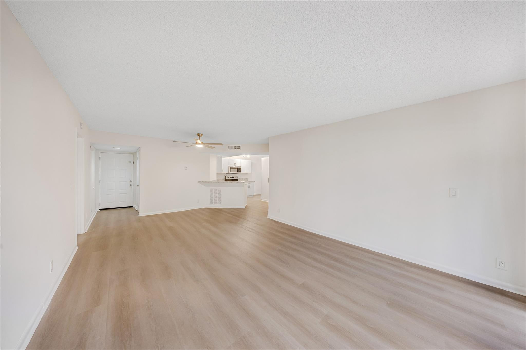 EDGEWATER CONDO - Residential Lease