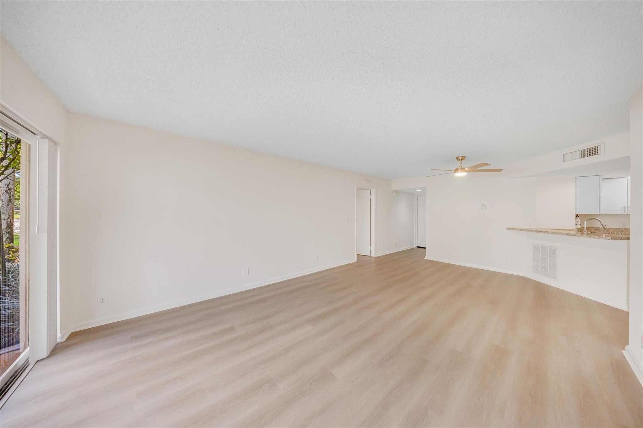 EDGEWATER CONDO - Residential Lease