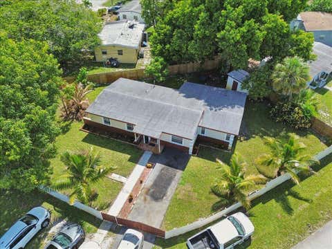 Tiny photo for 1313 NW 13TH Court, Fort Lauderdale, FL 33311 (MLS # B26053450)