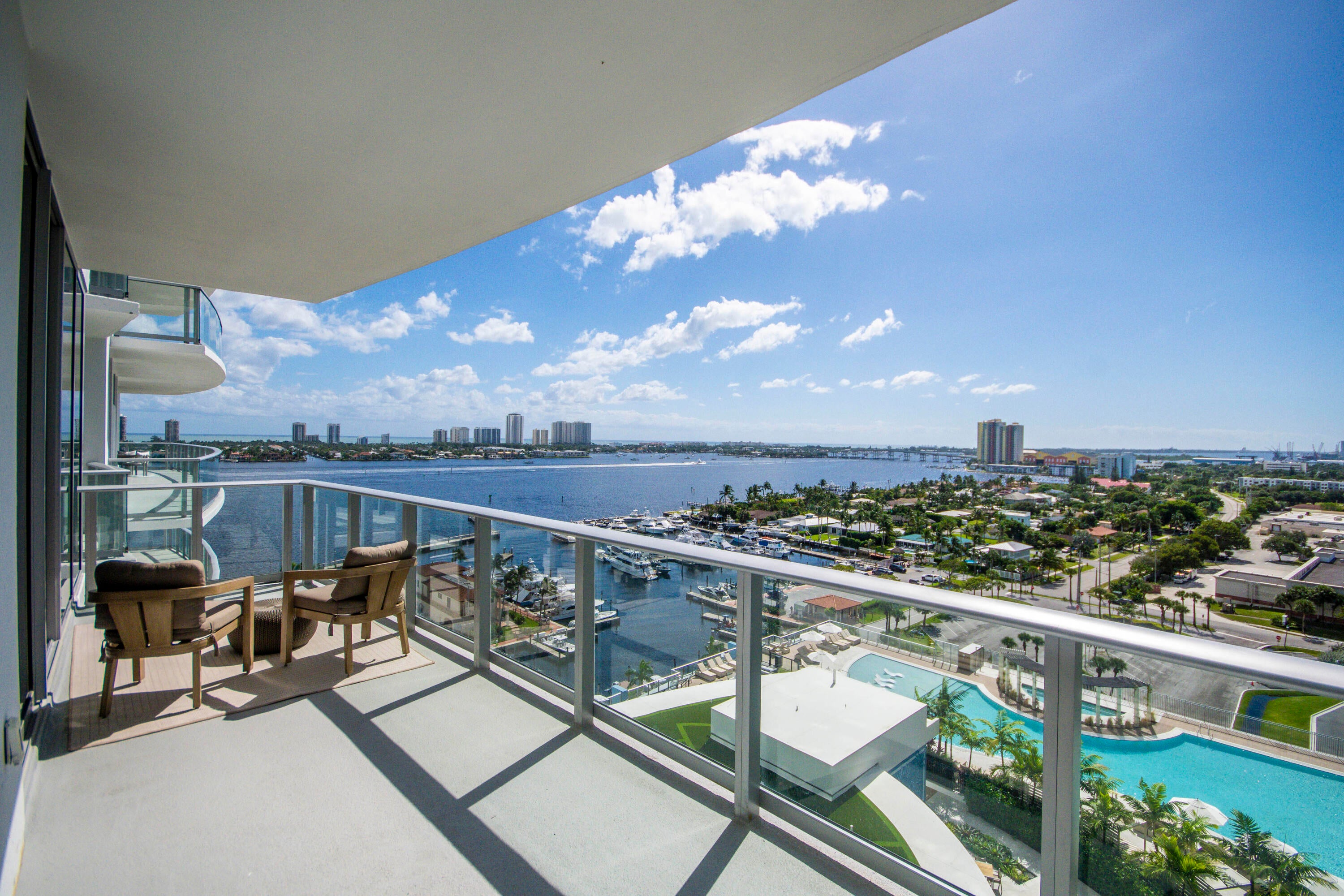 220 Lake Shore Drive 1207