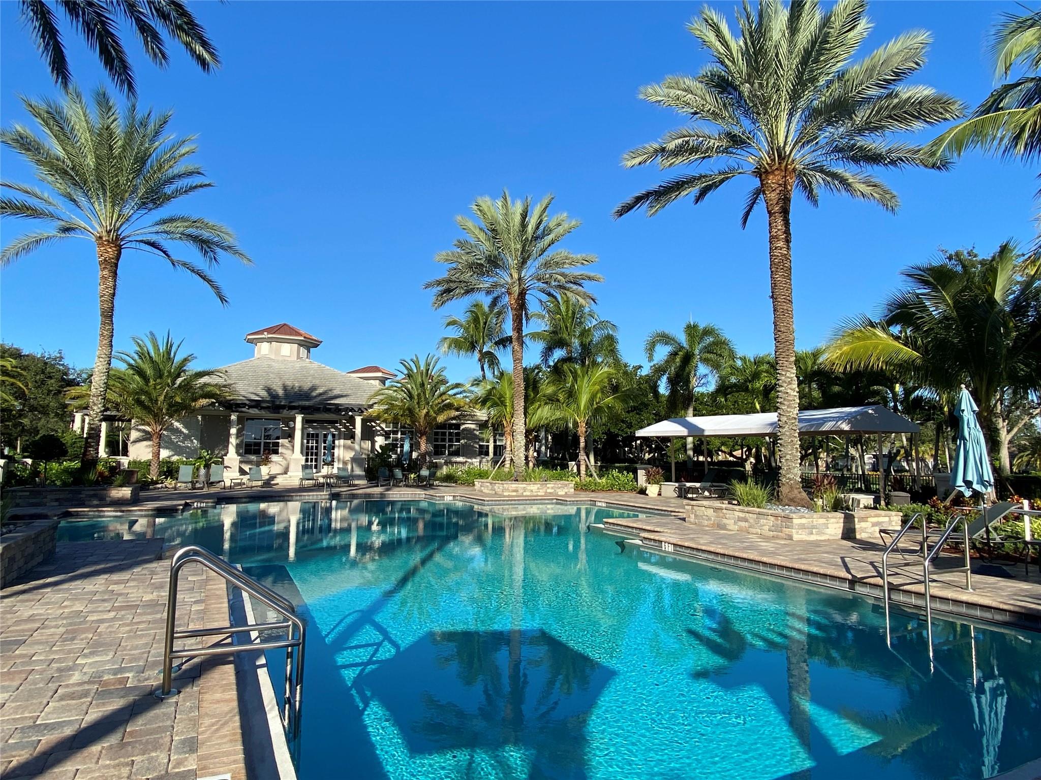 PARKLAND ISLES - Residential
