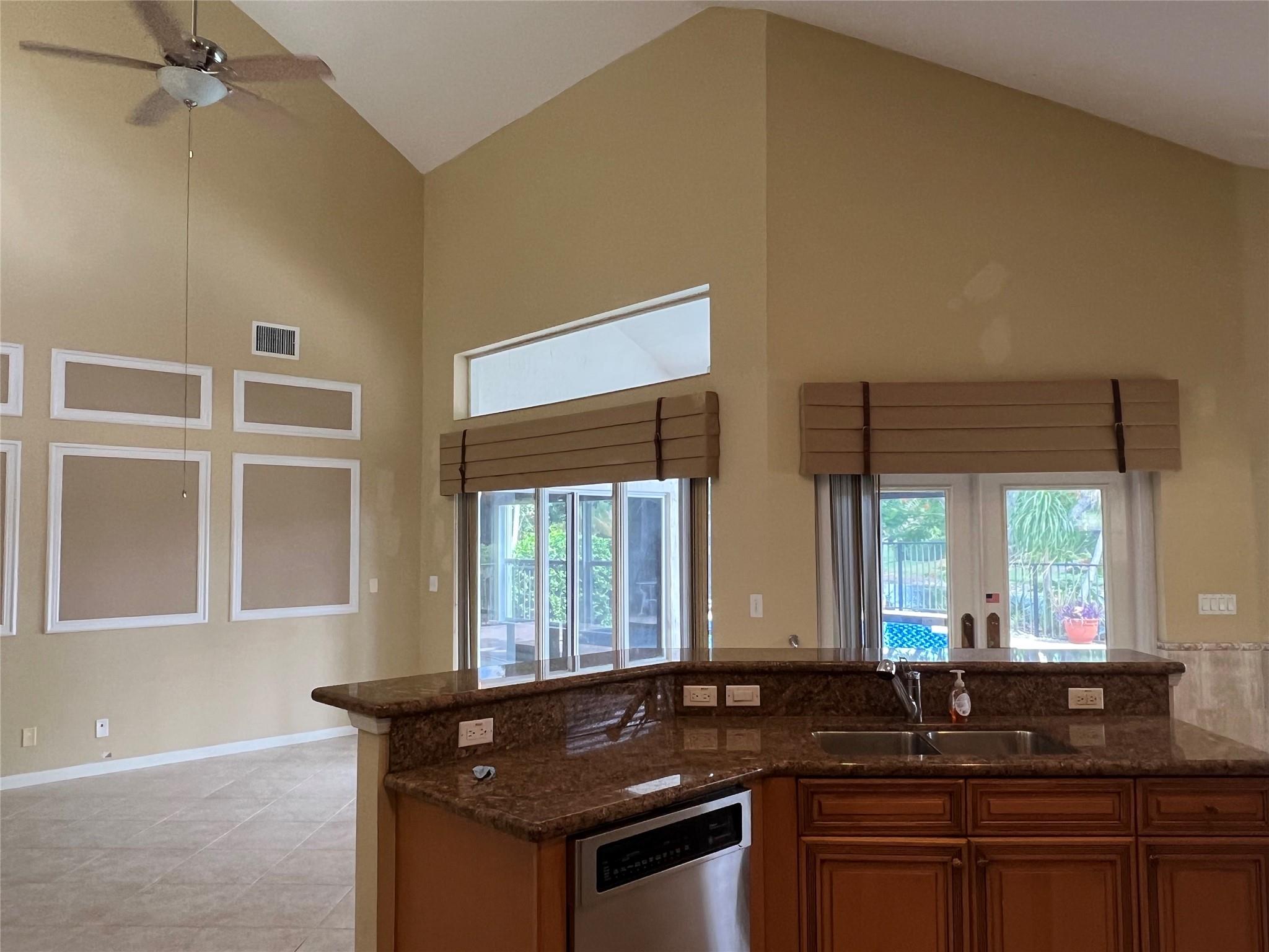 PARKLAND ISLES - Residential