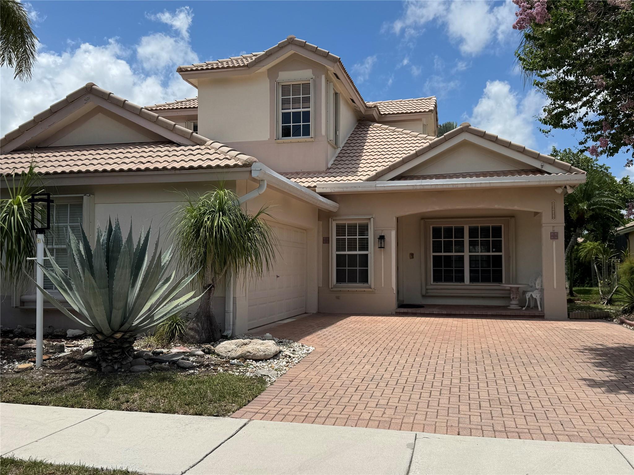 PARKLAND ISLES - Residential