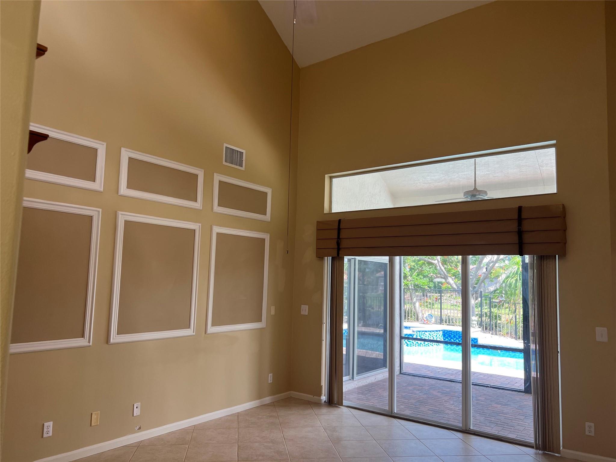 PARKLAND ISLES - Residential