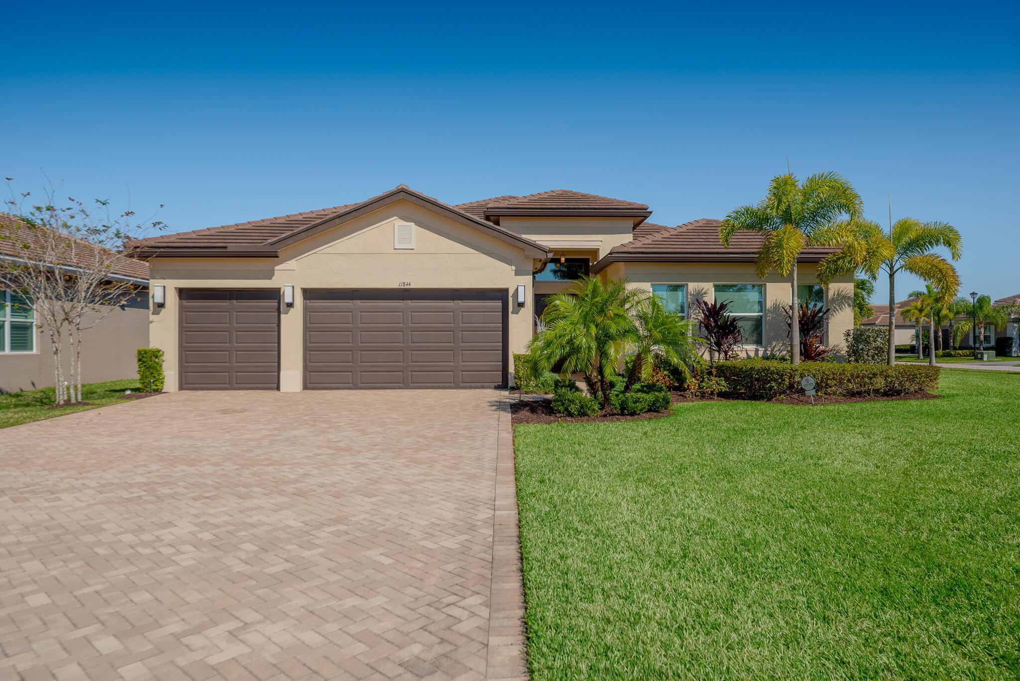 11844 SW Sailfish Isles Way