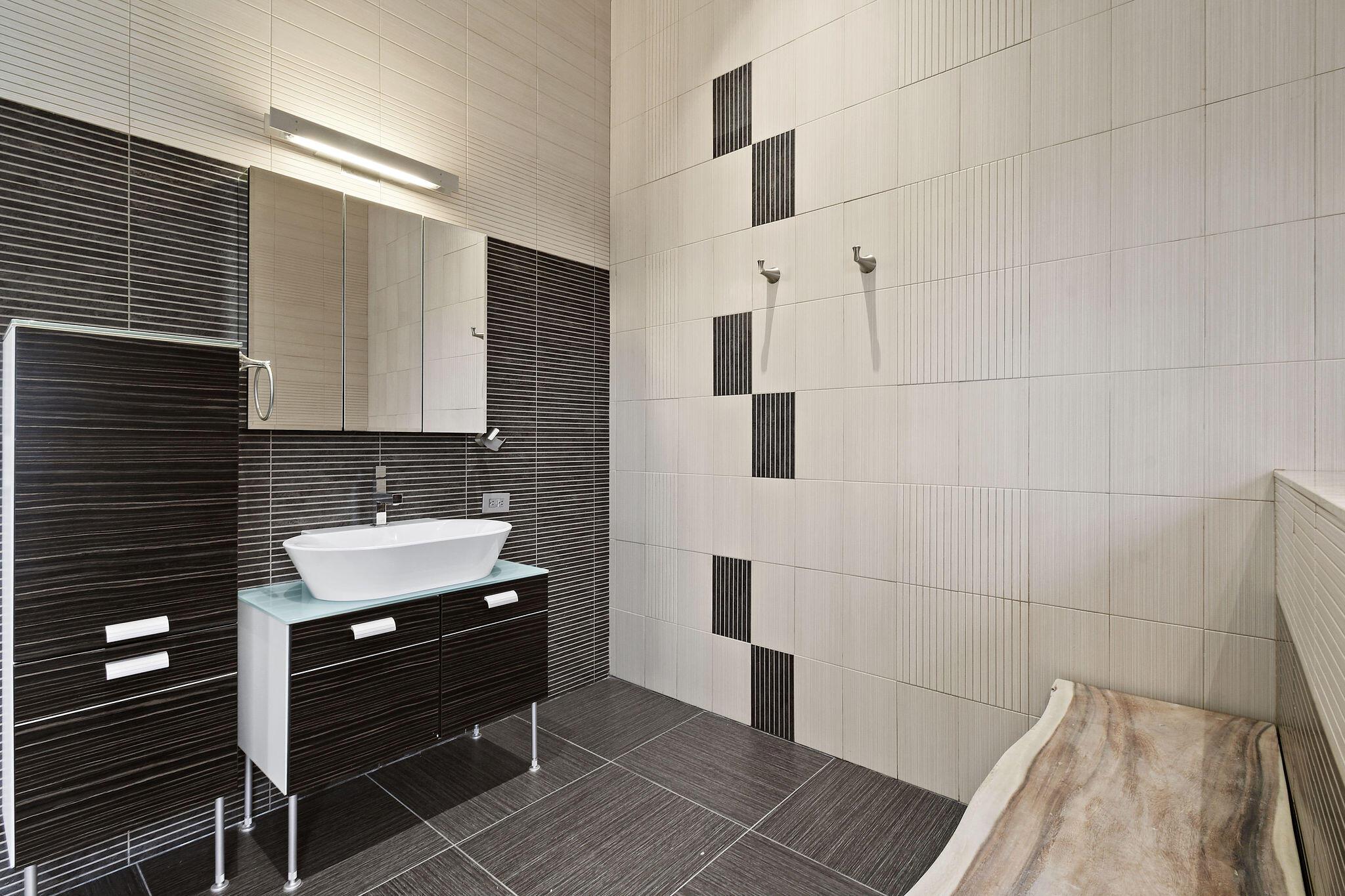 WATERS EDGE EST - Residential