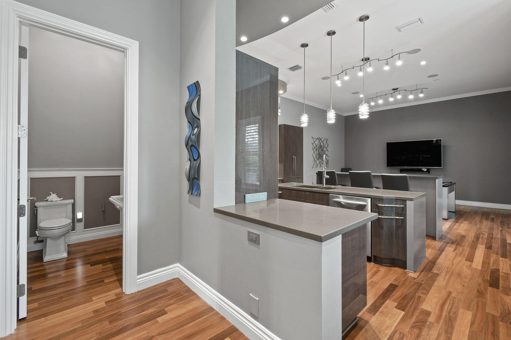 WATERS EDGE EST - Residential