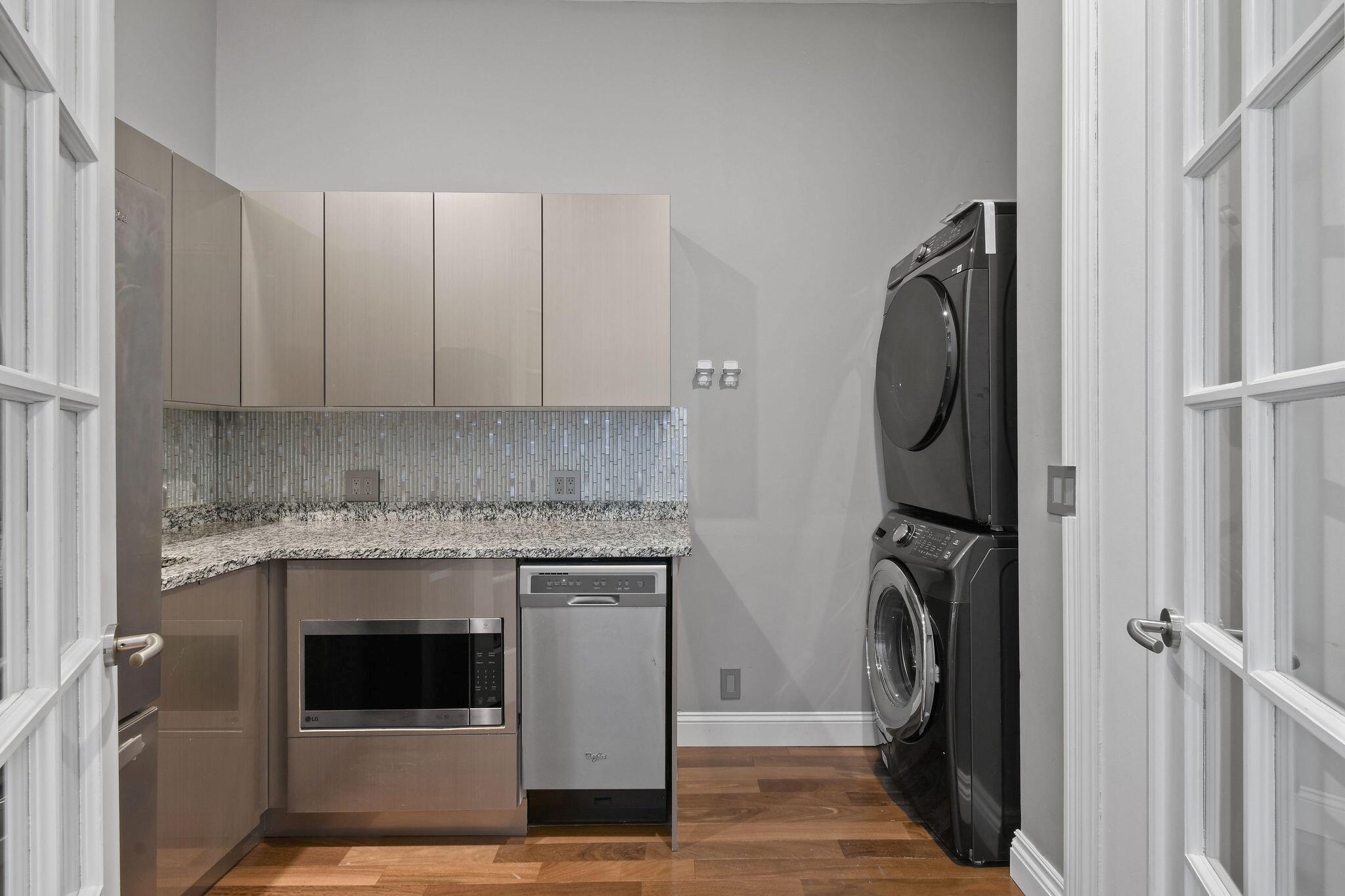 WATERS EDGE EST - Residential