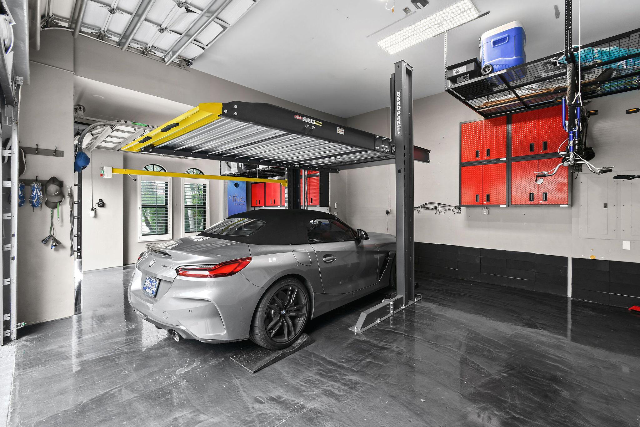 WATERS EDGE EST - Residential