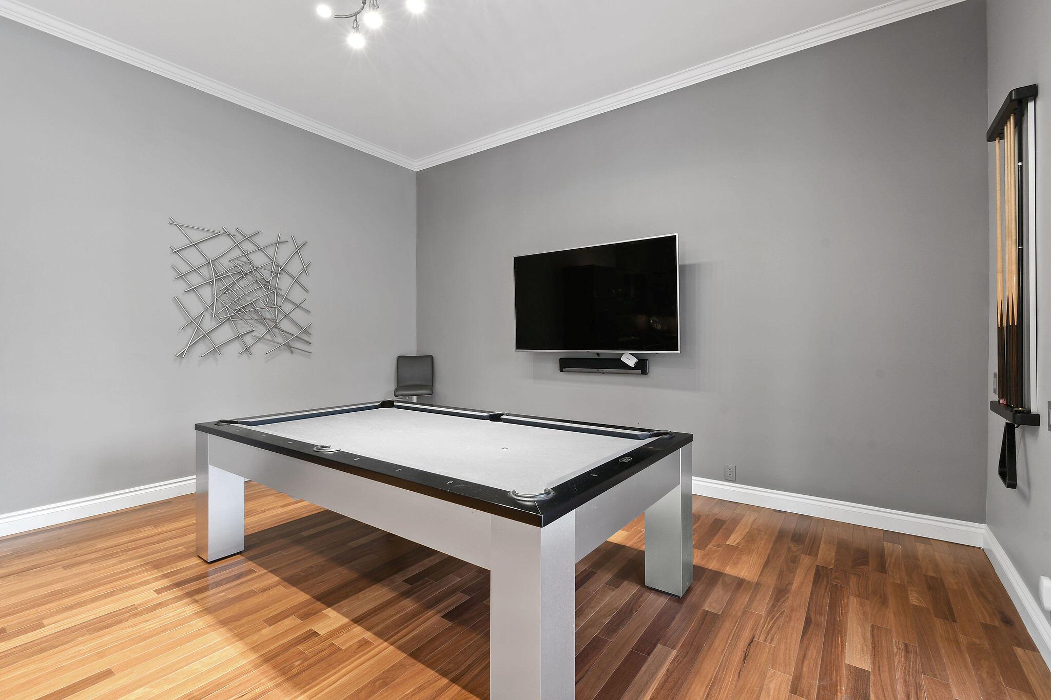 WATERS EDGE EST - Residential