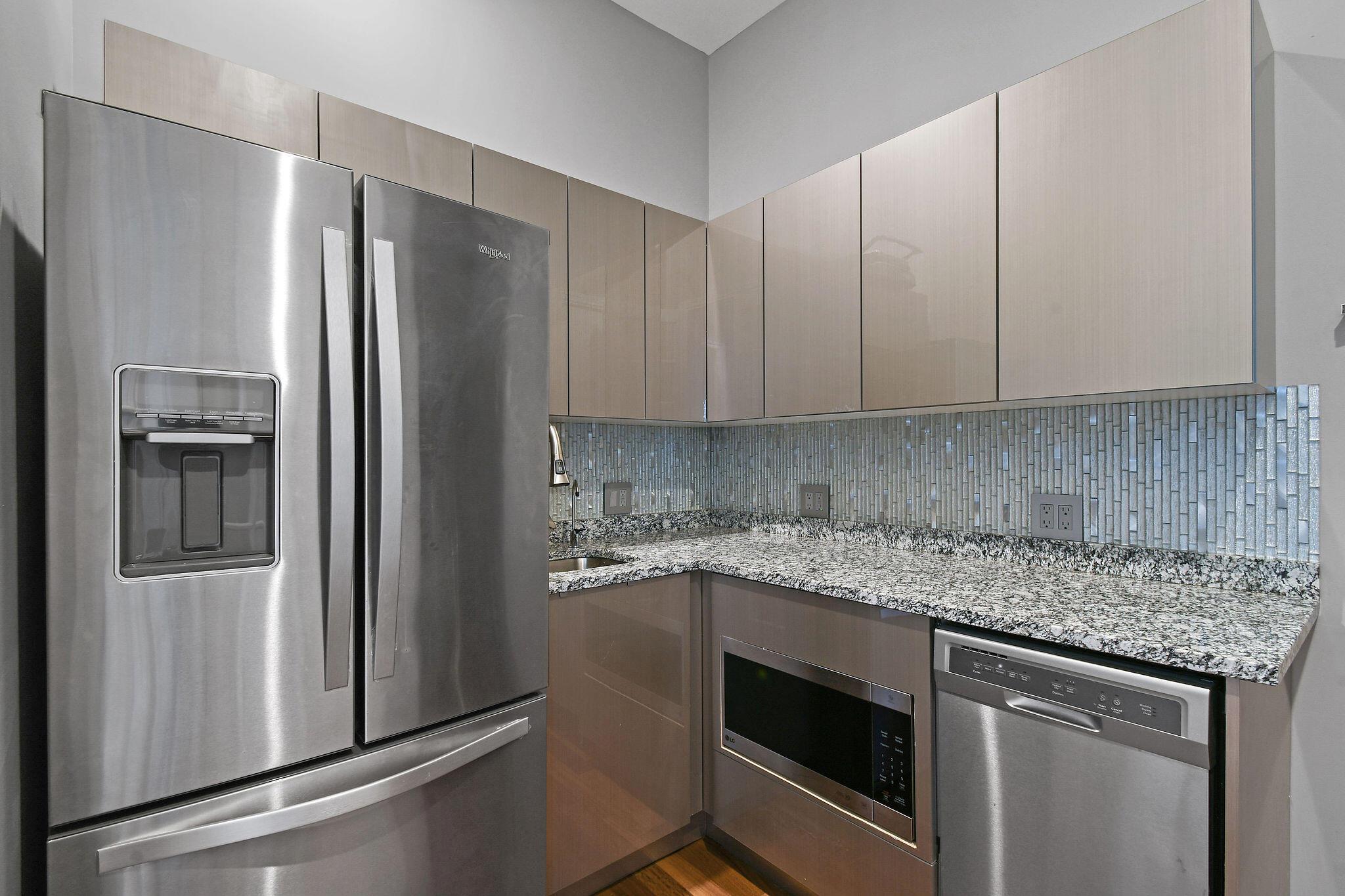 WATERS EDGE EST - Residential