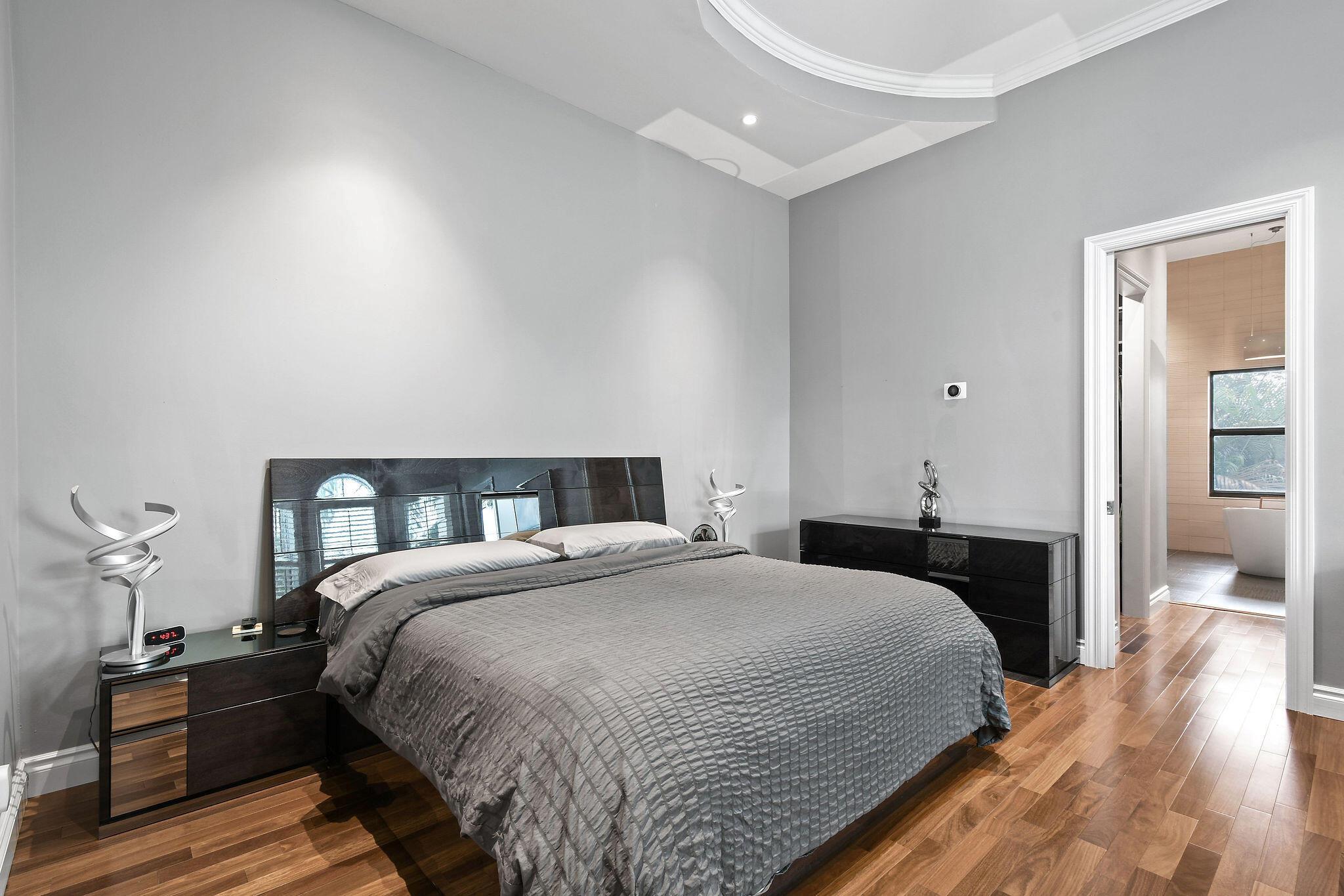 WATERS EDGE EST - Residential