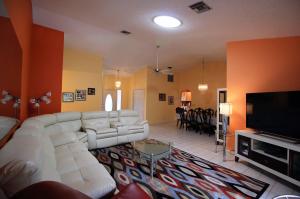 CLOVERFIELD - Residential