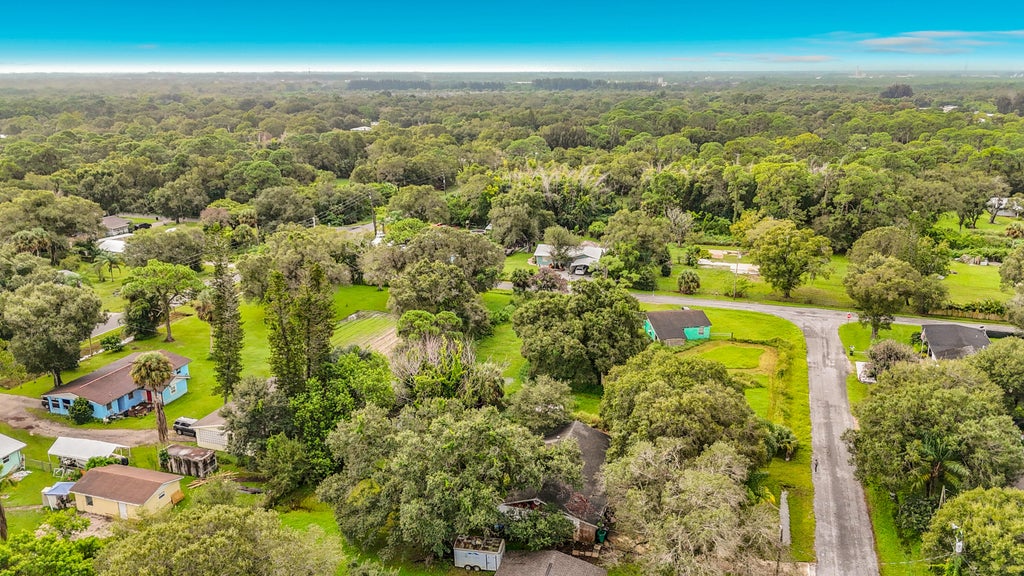 Photo of 2930 MIDDLE Road, Fort Pierce, FL 34981 (MLS # B26080697)