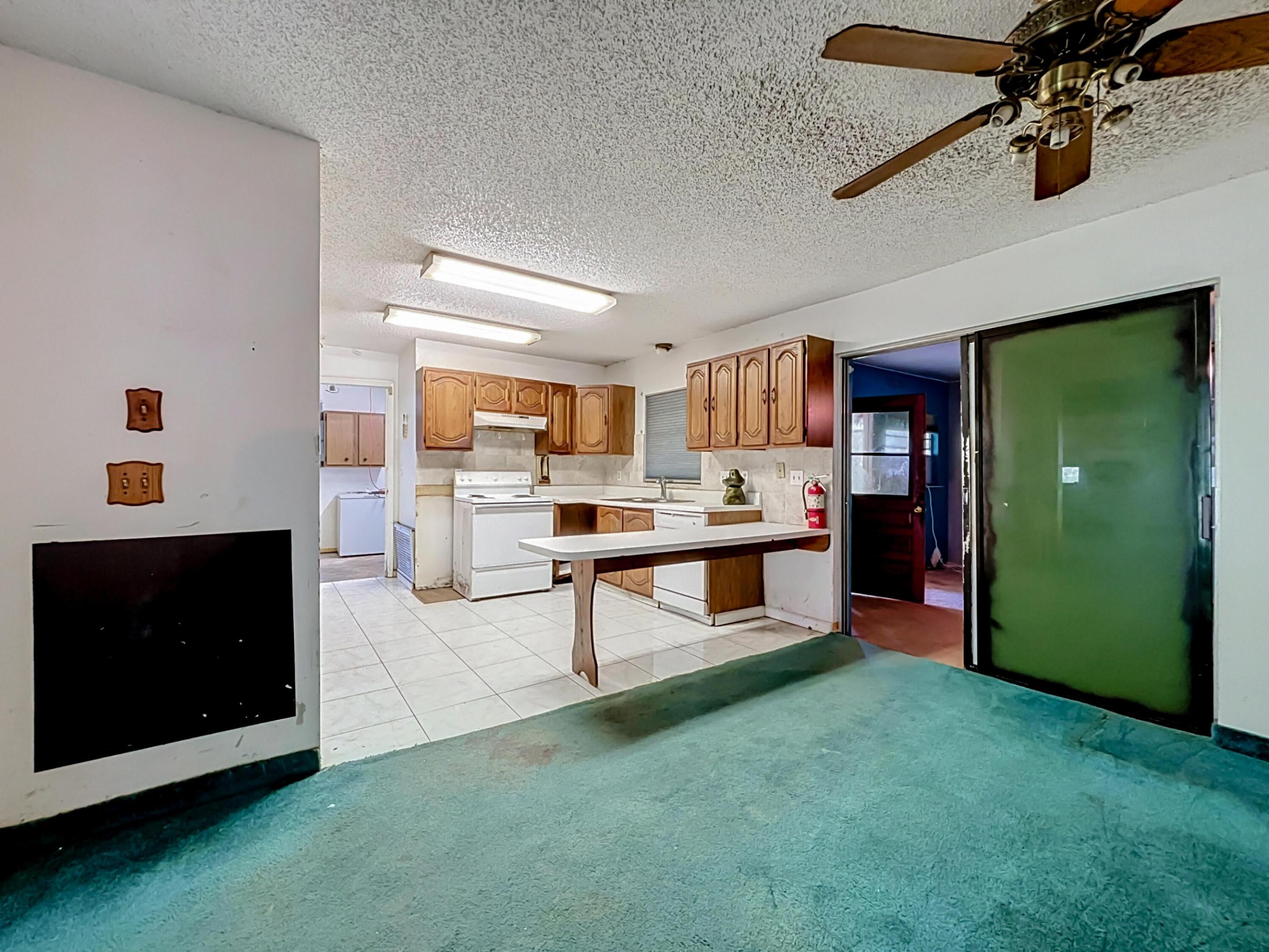 2930 MIDDLE Road