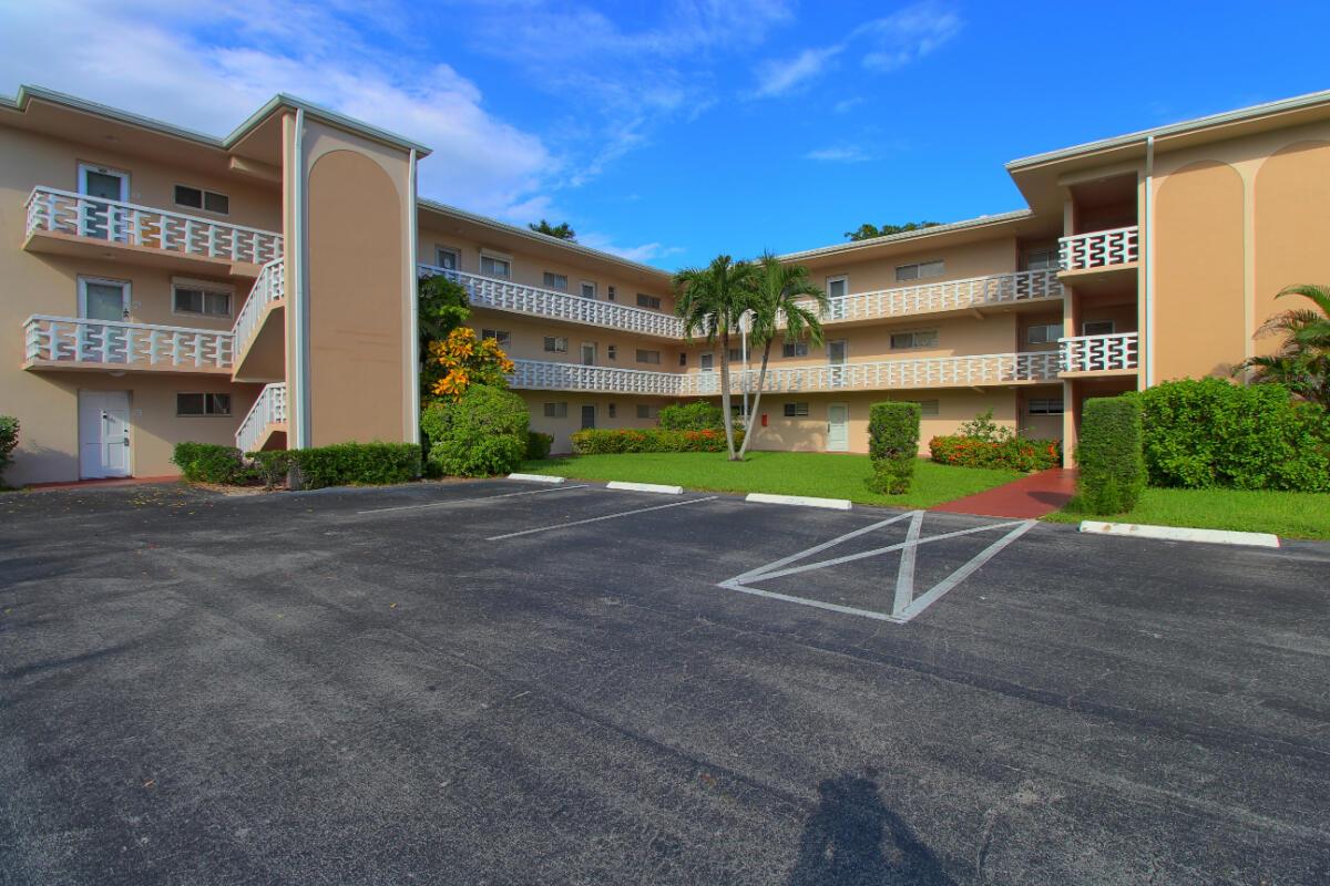 LAKE CLARKE GARDENS CONDO - Residential Lease