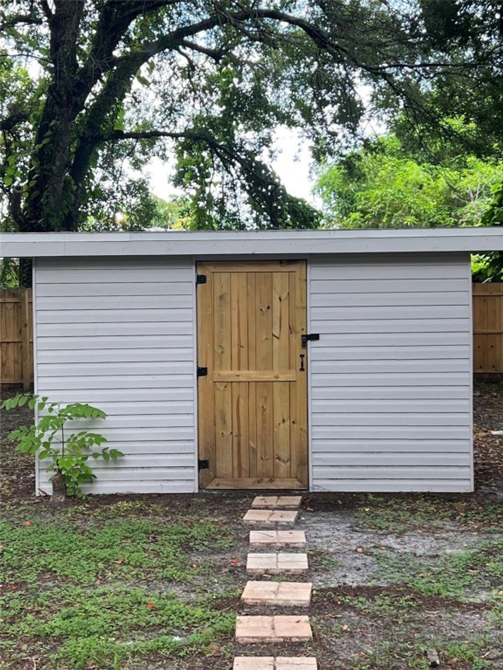 Photo of 1312 Atlantic Avenue, Fort Pierce, FL 34950 (MLS # F10458345)