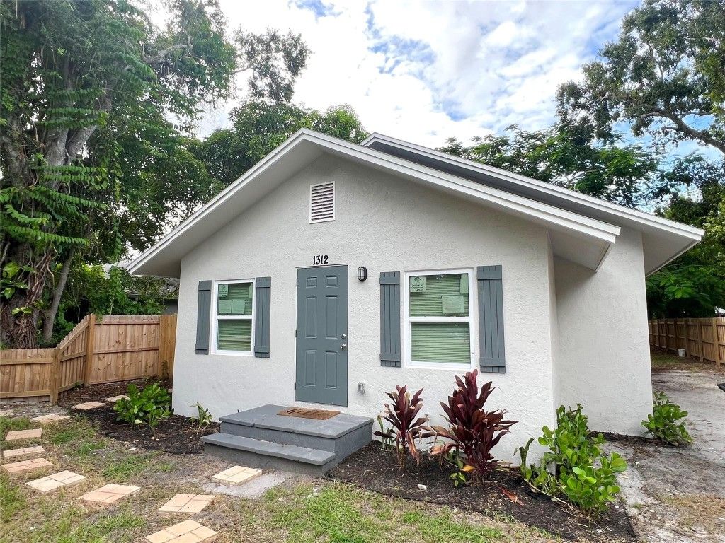 Photo of 1312 Atlantic Avenue, Fort Pierce, FL 34950 (MLS # F10458345)