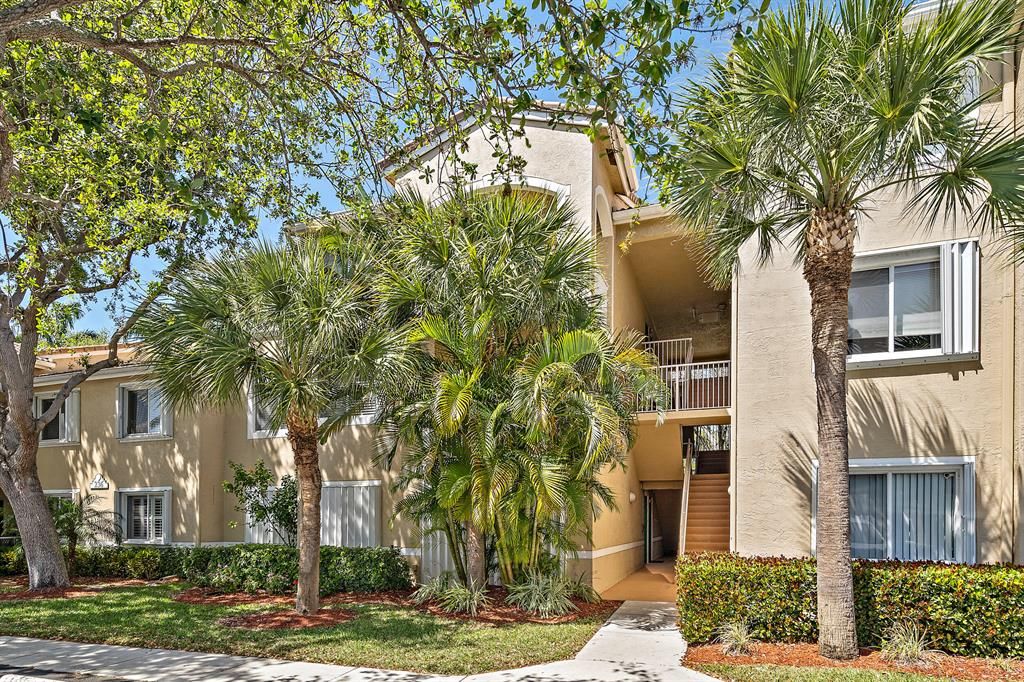Photo of 236 Village Boulevard #1104, Tequesta, FL 33469 (MLS # R10701054)