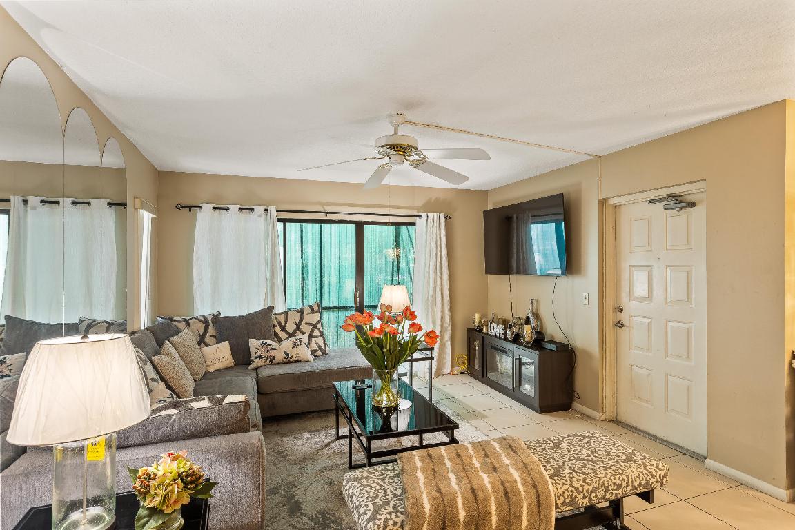 PALM CLUB VILLAGE II CONDO - Residential