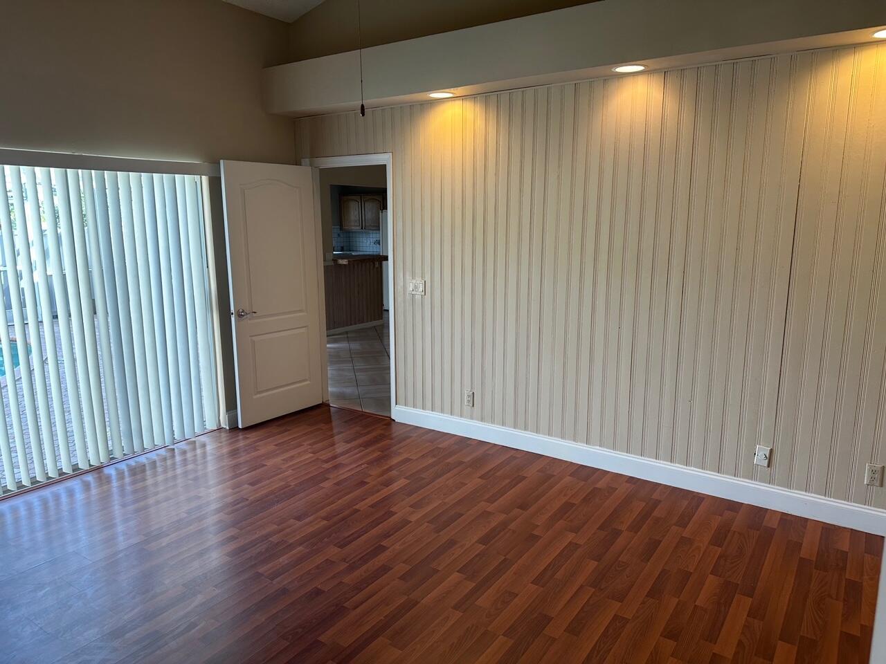 BOCA GARDENS - Residential Lease