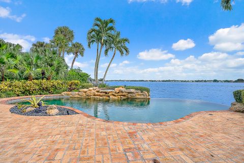 A home in Tequesta