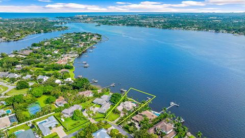 A home in Tequesta