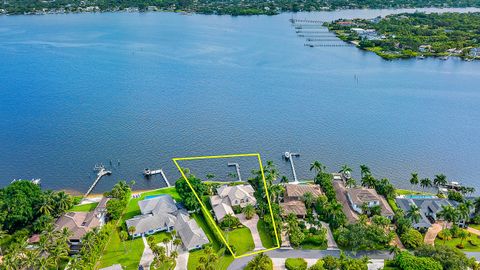 A home in Tequesta