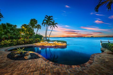 A home in Tequesta