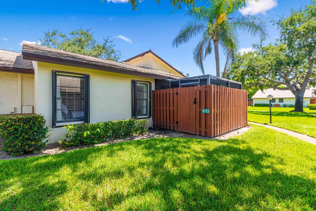 Photo of 8153 SE Villa Way #2718, Hobe Sound, FL 33455 (MLS # R11001846)