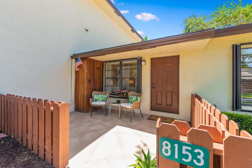 Photo of 8153 SE Villa Way #2718, Hobe Sound, FL 33455 (MLS # R11001846)