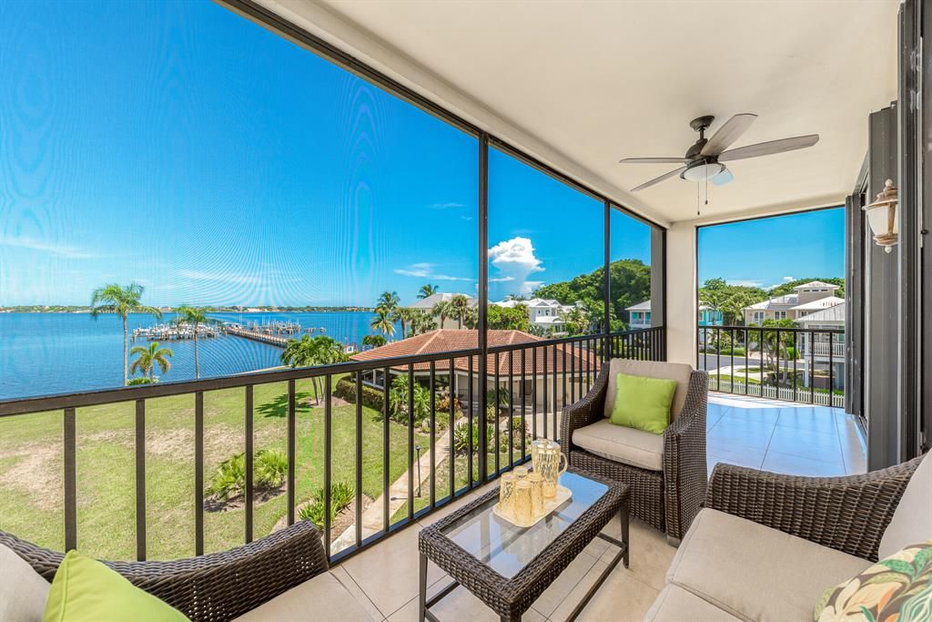 Photo of 150 SE Four Winds Drive SE #B-309, Stuart, FL 34996 (MLS # R10829529)