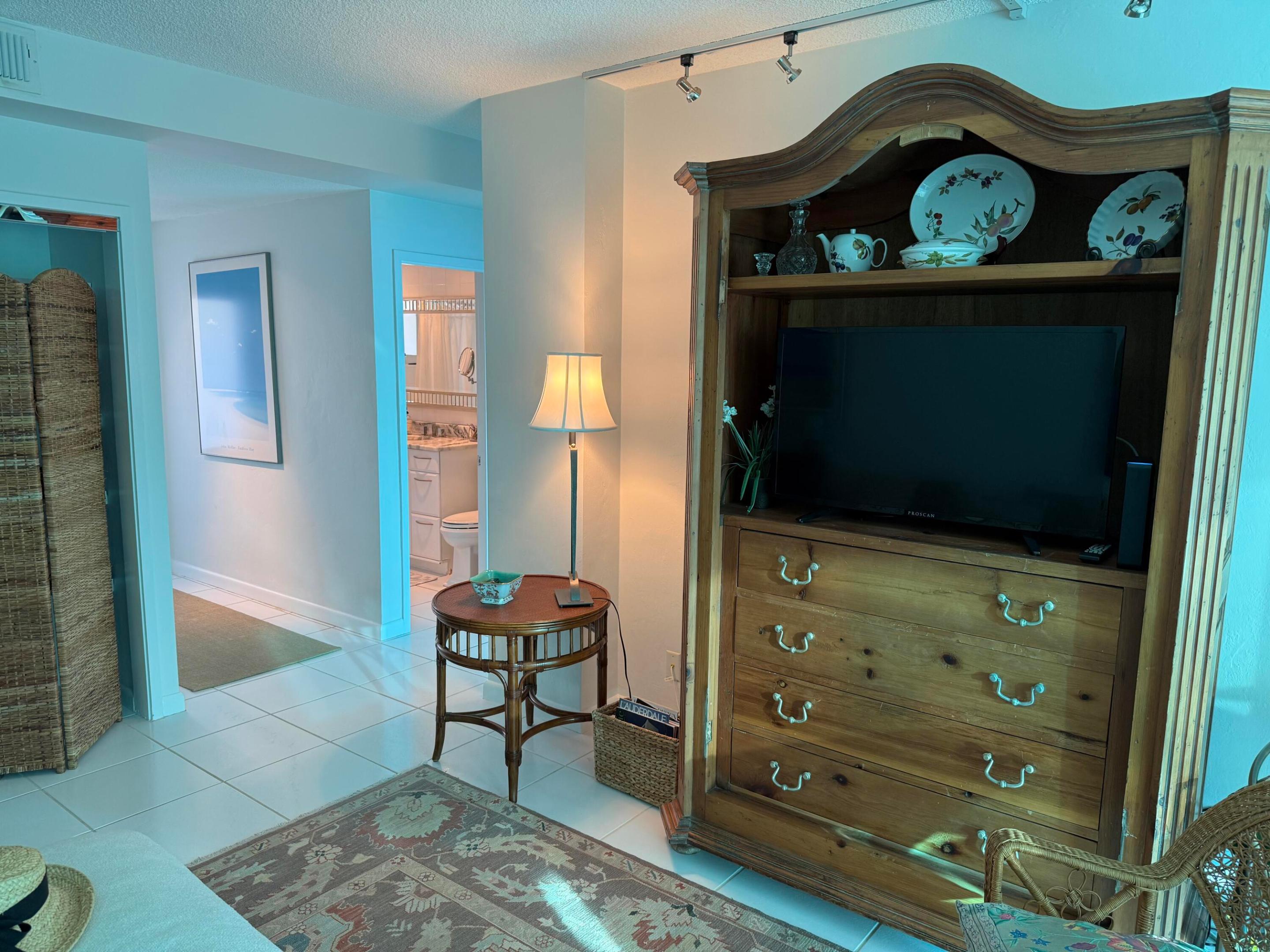 SEA TOWER APTS CO-OP - Residential Lease