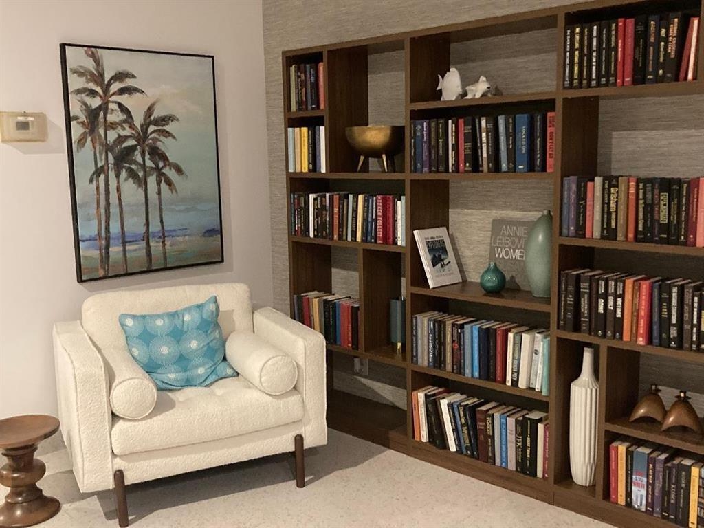 SEA TOWER APTS CO-OP - Residential Lease