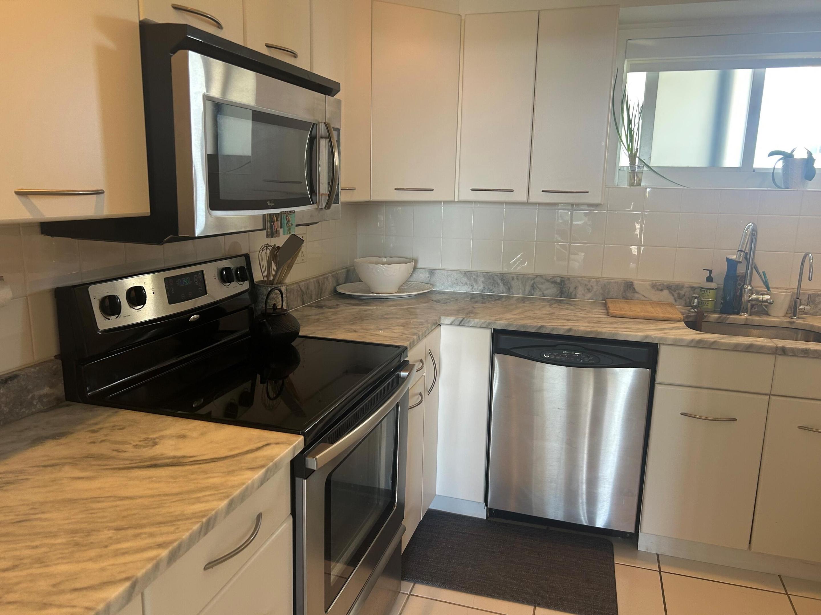 SEA TOWER APTS CO-OP - Residential Lease