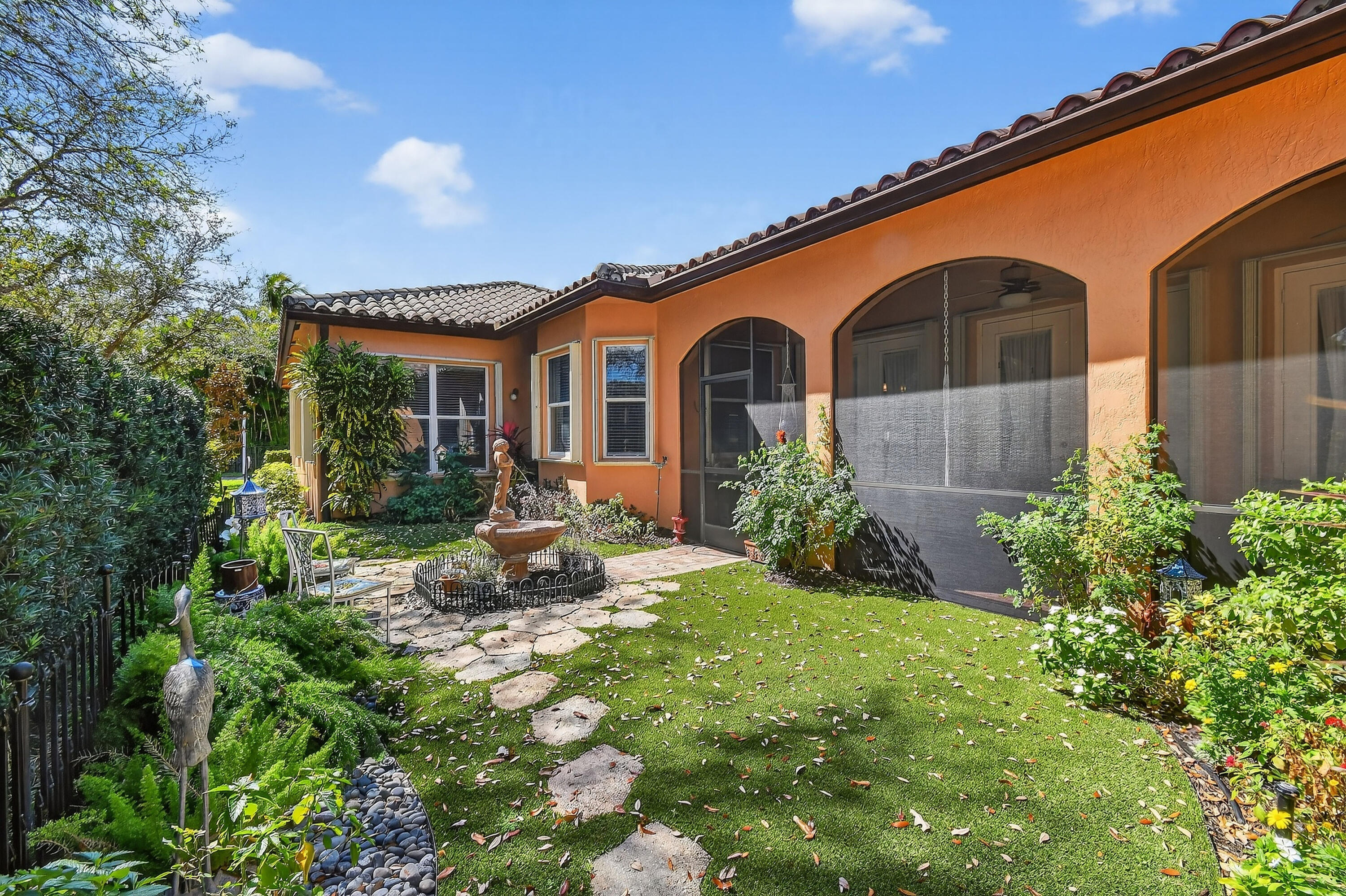 VALENCIA AT ABACOA - Residential