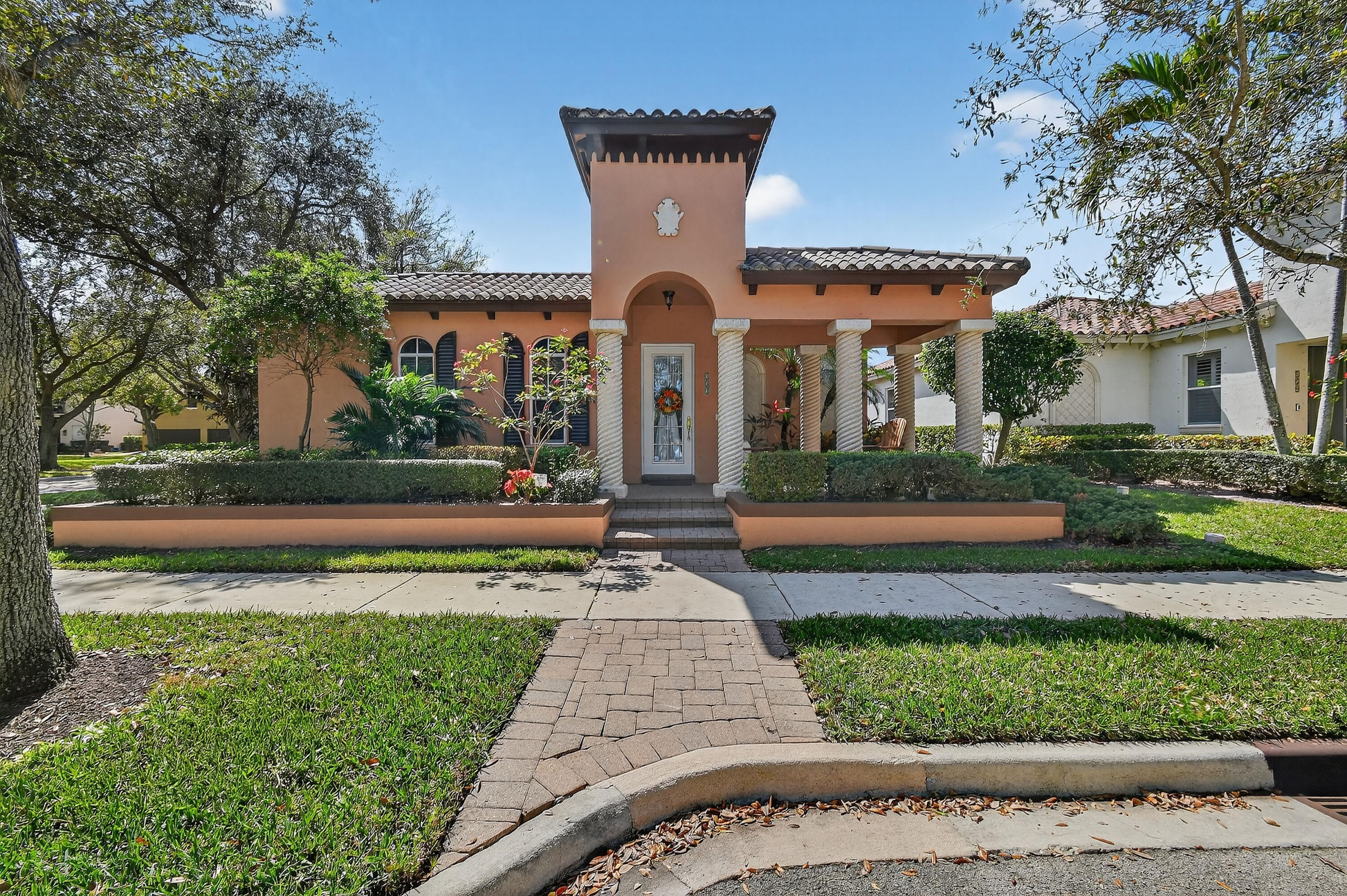 VALENCIA AT ABACOA - Residential