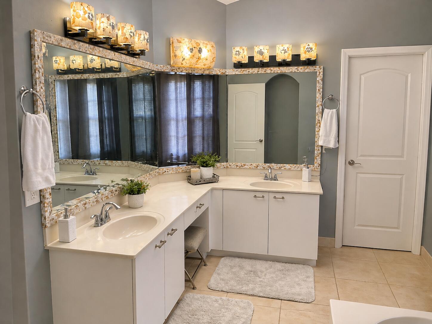 WOODSIDE ESTATES - Residential