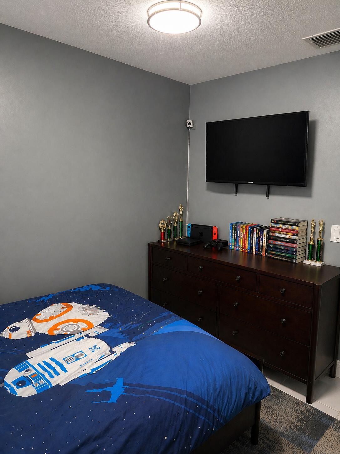 WOODSIDE ESTATES - Residential