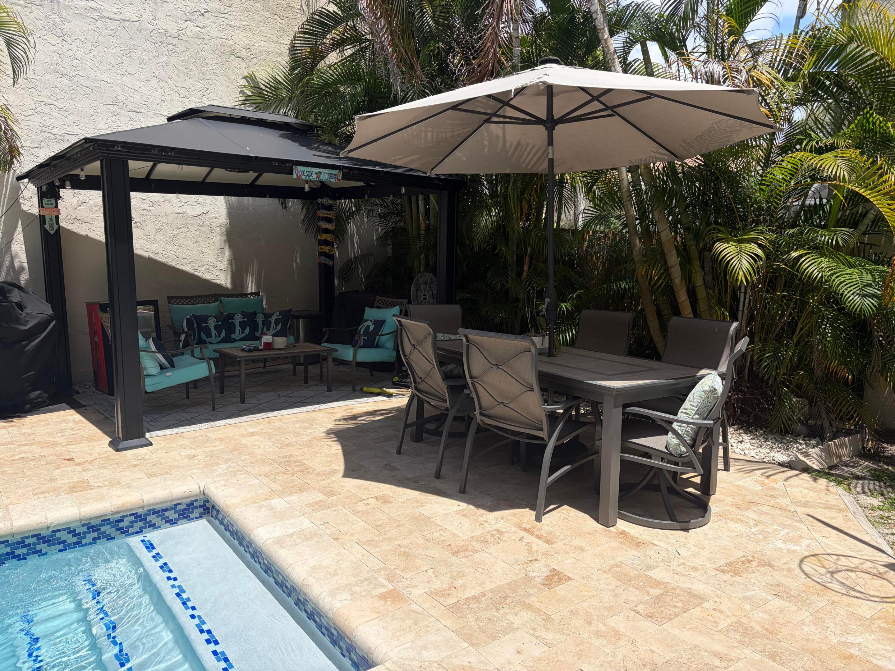 WOODSIDE ESTATES - Residential