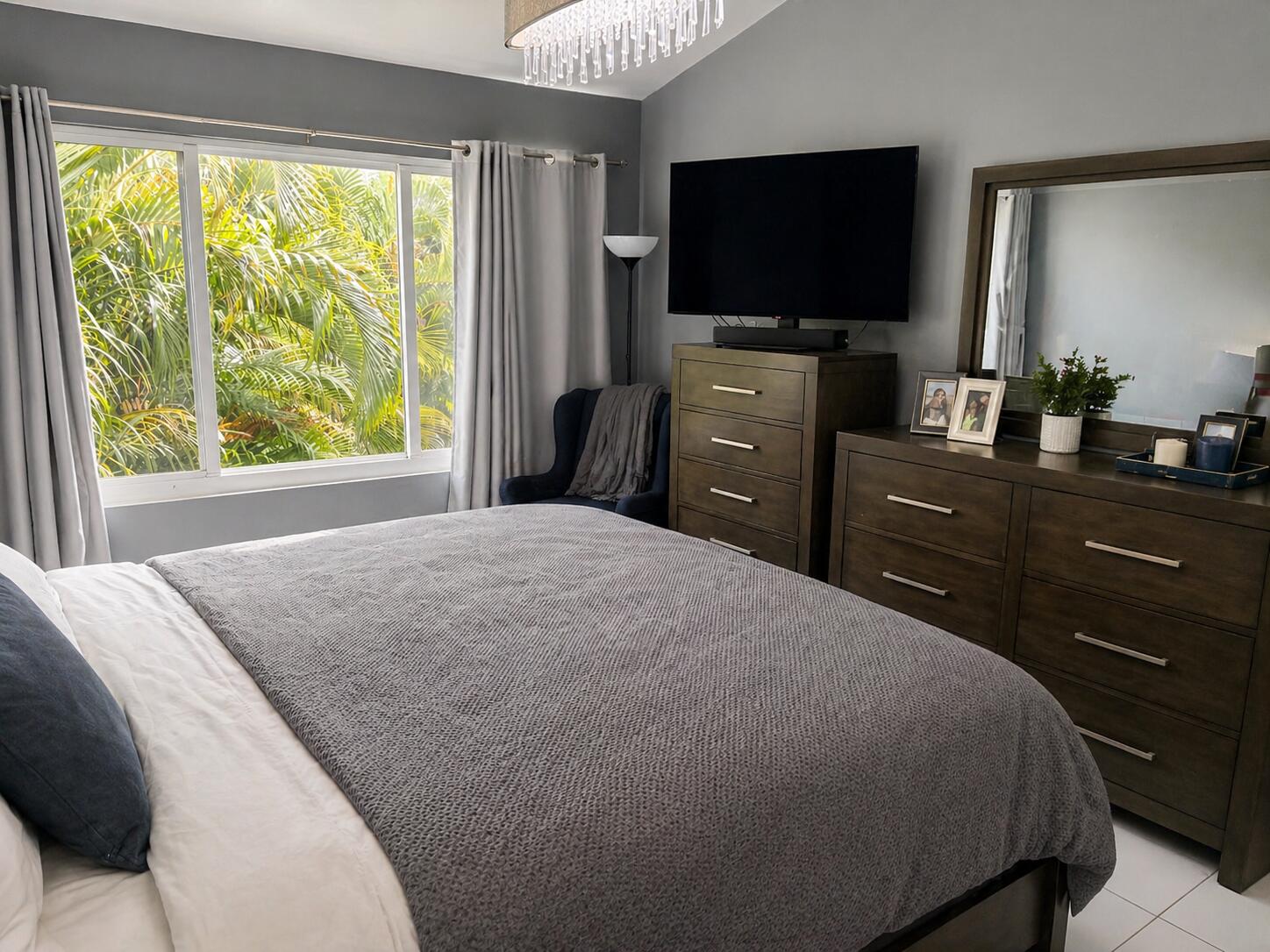 WOODSIDE ESTATES - Residential