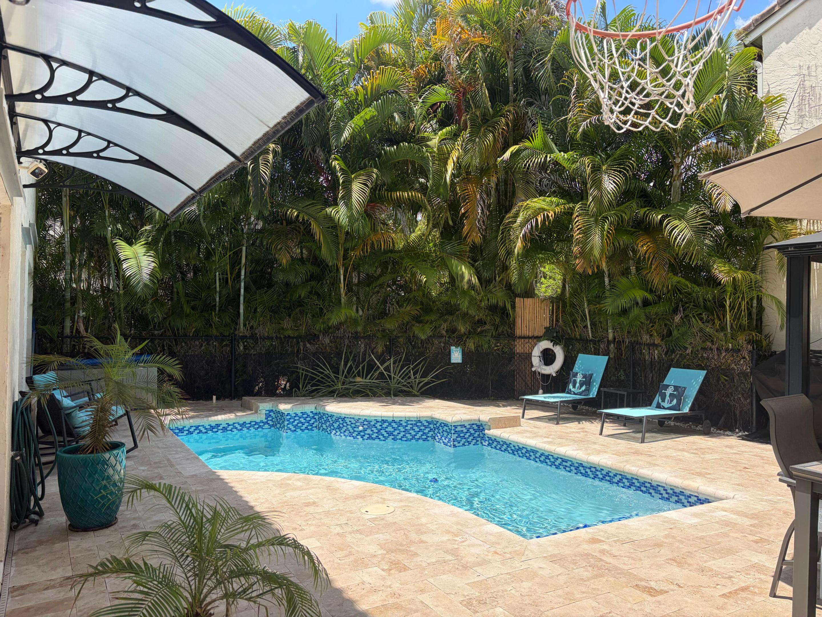 WOODSIDE ESTATES - Residential